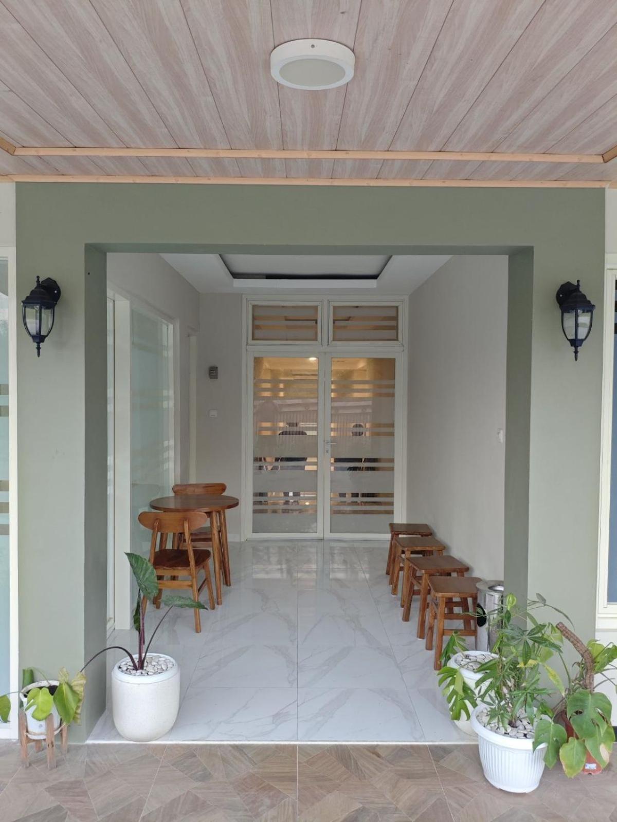 El Nipa Hotel Labuan Bajo Kültér fotó