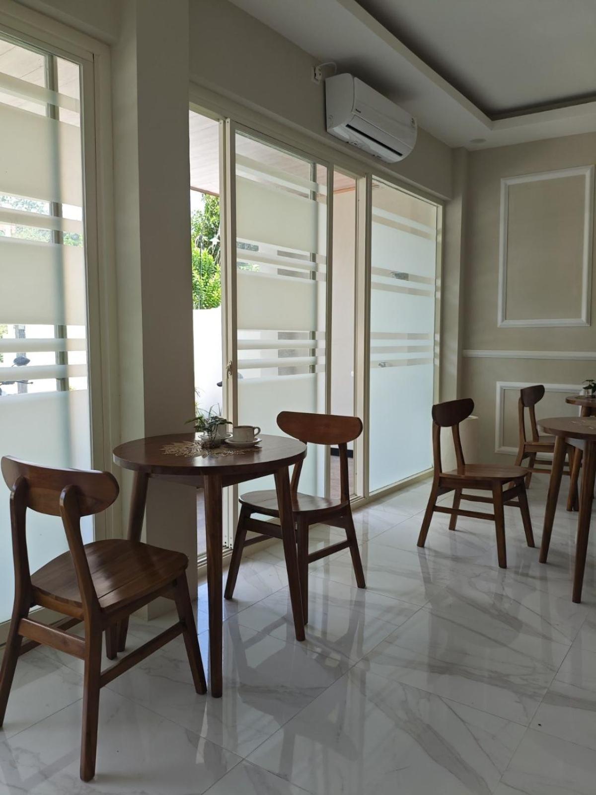 El Nipa Hotel Labuan Bajo Kültér fotó